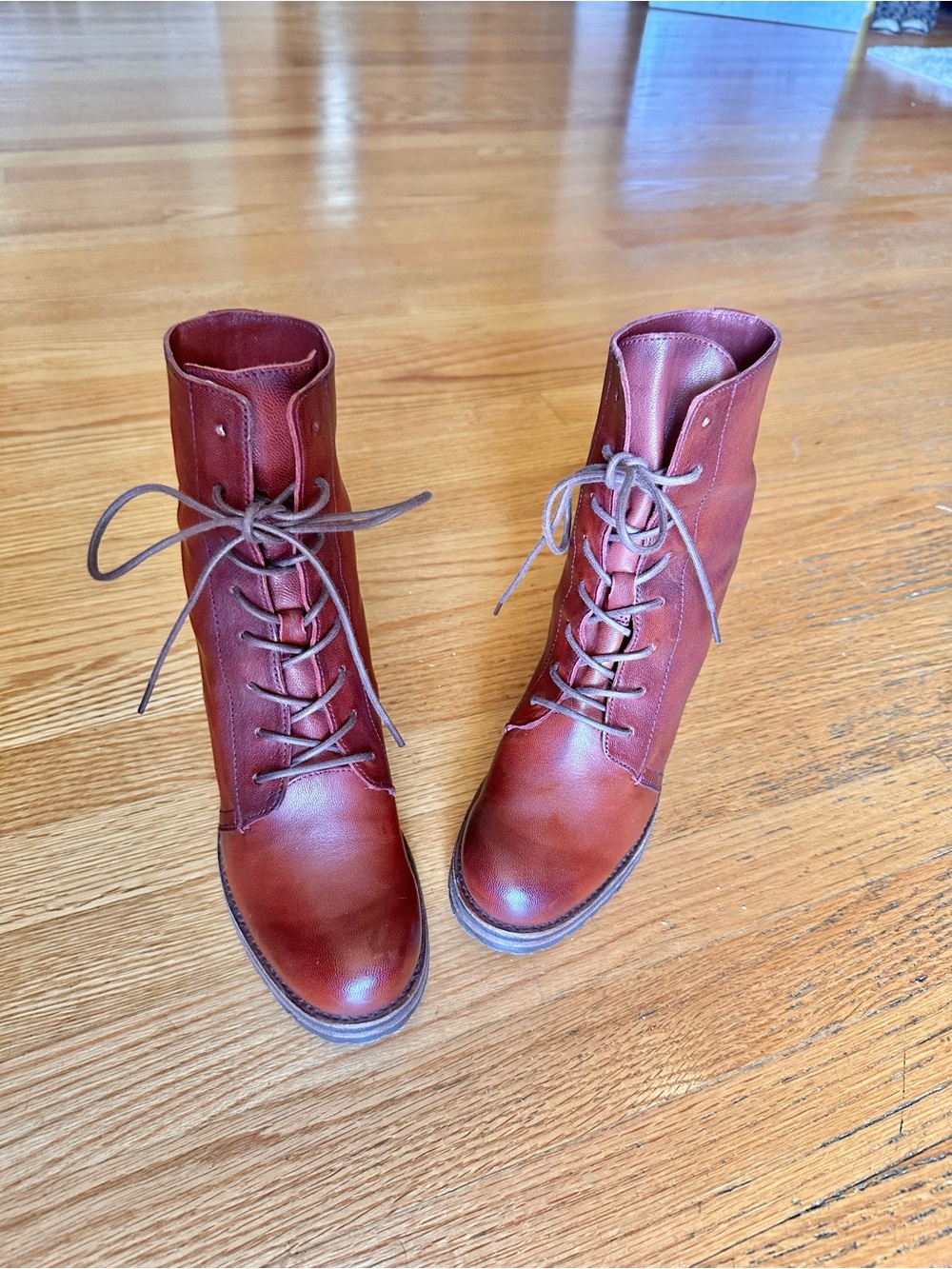 FRYE KAREN Lace-Up Leather Ankle Boots -oxblood/burgandy.